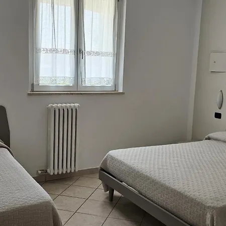 Alessio Готель типу 