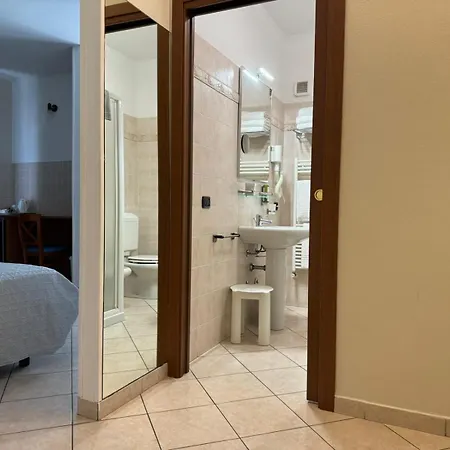 Alessio Готель типу 